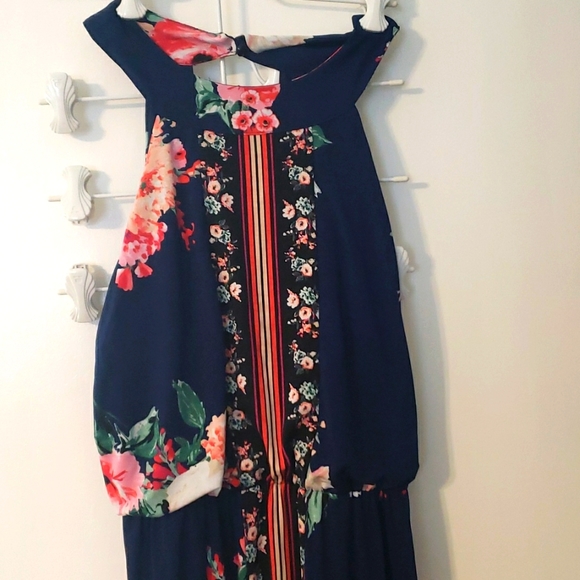 Navy blie maxi dress with a floral pattern - Picture 1 of 4